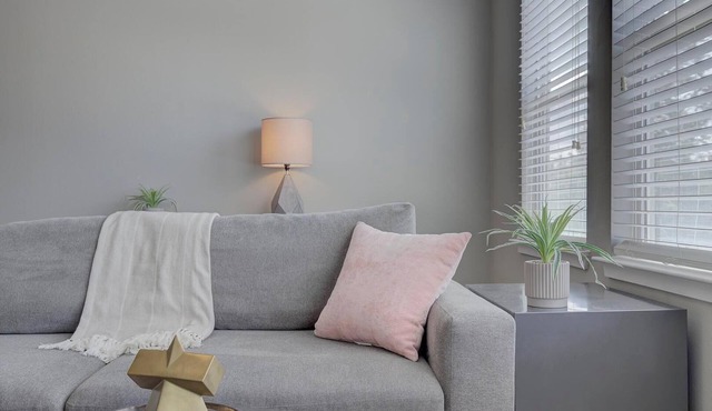 Landing | Stylish 2BD, Pool, Yoga Studio in San Antonio