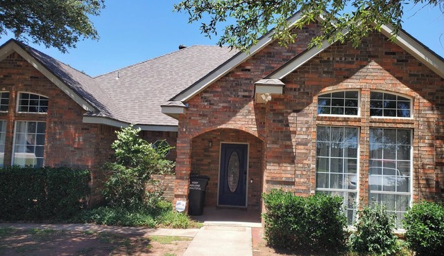 Large 3 bedroom, 2 bath house on an acre of property in South Abilene