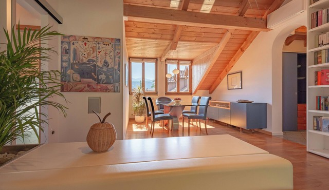 Large, comfortable and very quiet apartment in the center of Kaltern with garage & elevator in Caldaro