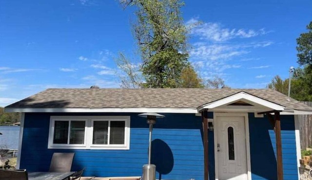 Little Blue Cabin by Lake Holbrook