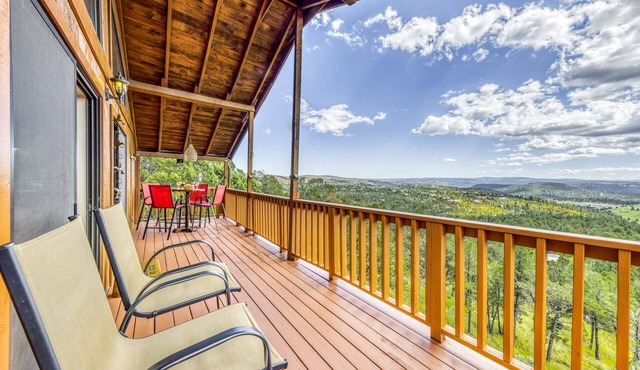 Living the Dream | Mountain Views, Hot Tub!