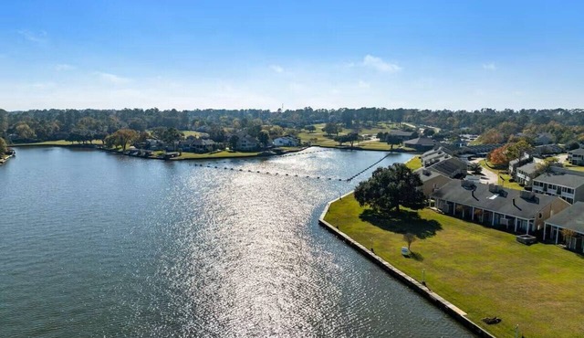 Lux Lake Conroe Getaway in April Sound!