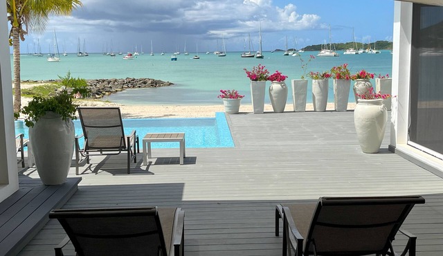 Luxurious beachfront villa with private pool in Jolly Harbour