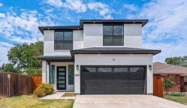Luxurious Dallas Home - 5 minutes from Downtown 🌌