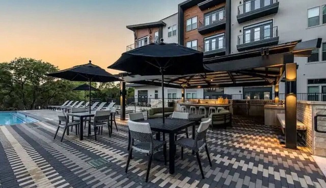 Luxurious New Unit|2Bd2Ba|Pool, Golf Sim in Austin