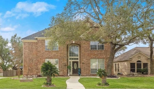 Luxurious Stone Oak house/San Antonio Oasis/4BR w/Hot Tub & Pool