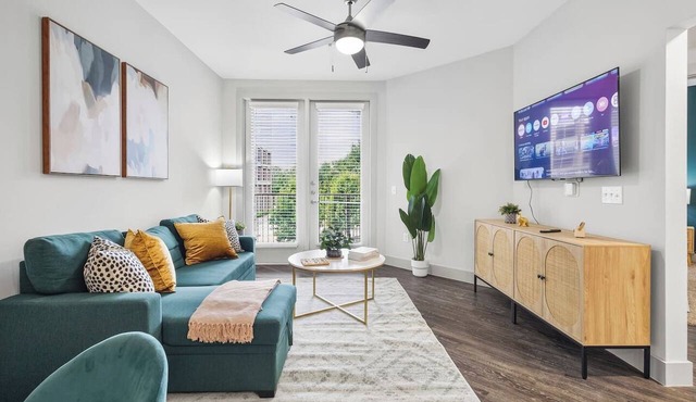 Luxury 1BR | Midtown Dallas | Pool, Gym, Free Park in Dallas