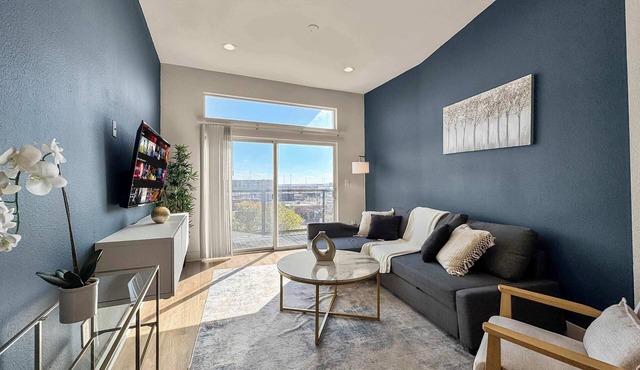 Luxury 2BD in Deep Ellum w/Pool Gym Parking