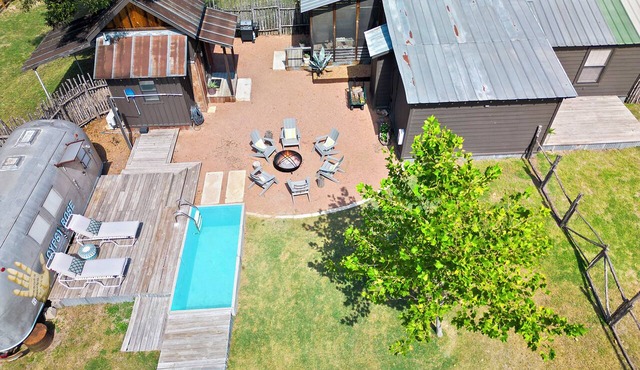 Luxury 3 Bedroom House with Airstream, Cabin, Private Fireplace, and Plunge Pool