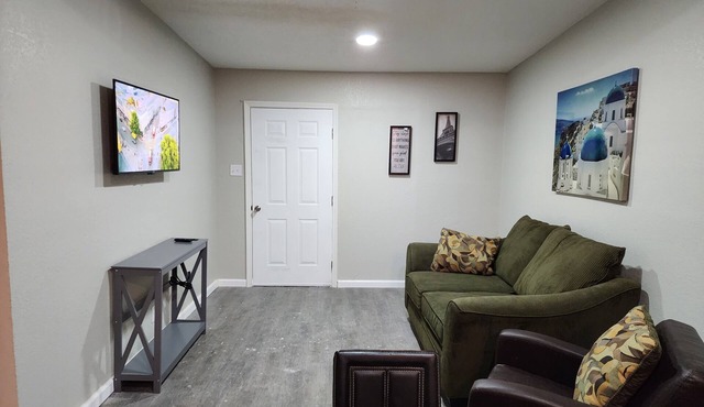 Luxury Apartment Unit 8