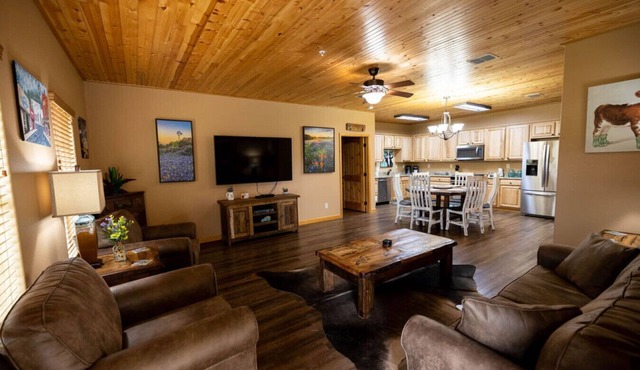 Luxury Condo Hidden Gem of Gruene Resort- A10