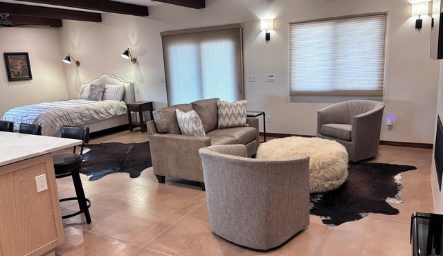 Luxury guest house in Arizona's wine country
