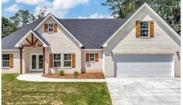 LUXURY IN LUFKIN!