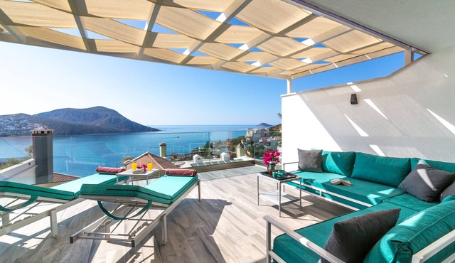 Luxury Modern Two En Suite Bedroom Villa With Private Pool. Close To Town. in Kalkan