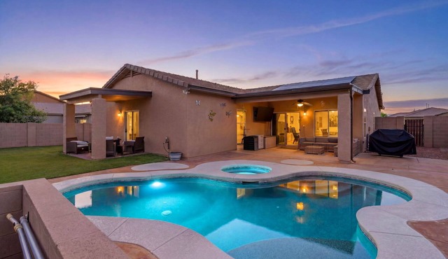 Luxury Private Pool & Spa Home | Resort Backyard | Sleeps 10