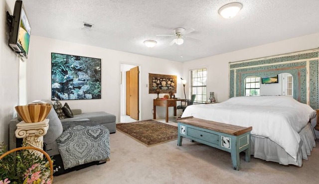 Luxury Private Ranch DUPLEX Peaceful, beautiful, safe, clean - Paradise found!
