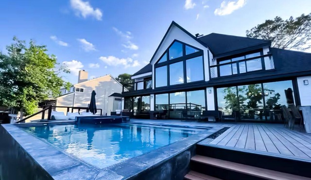 Luxury retreat just outside Houston!