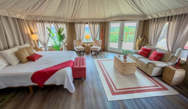 Luxury Suite 2 - Safari Tent - Outdoor Soaking Tub