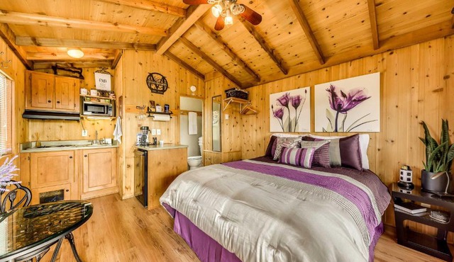 Mayhill Tiny Home Vacation Rental with Covered Porch