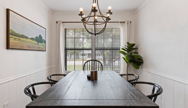 || McKinney Manor || Cottage in Historic Downtown McKinney in McKinney