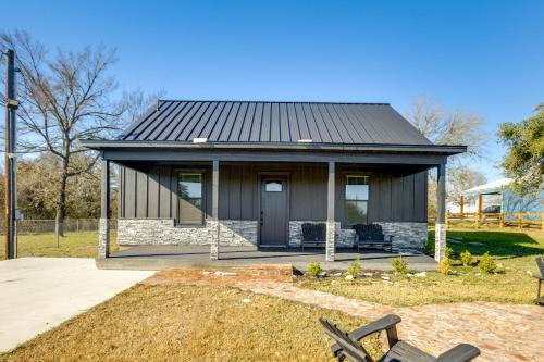 Modern 2BR Near Lake Somerville & Round Top