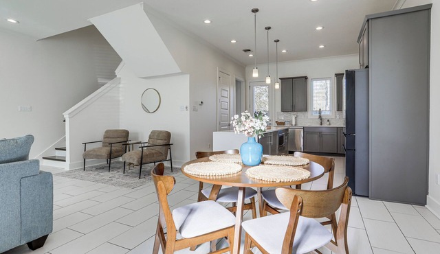 Modern 3BR Retreat - Near Bluebonnet & Hospitals in Baton Rouge