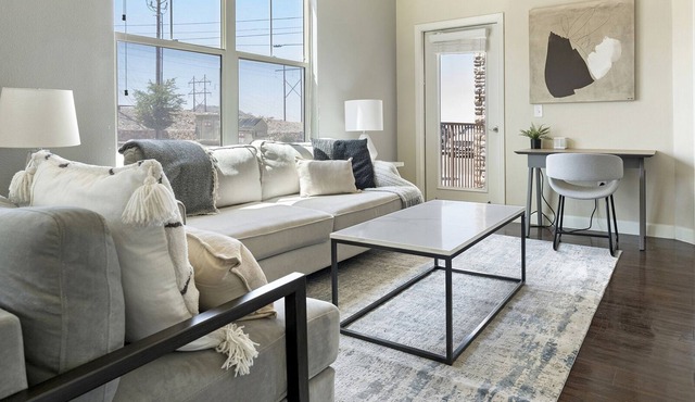 Modern Apartment in Prime Location (ID3512X6)