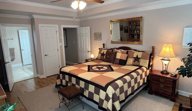 Modern Barndominium on 35 quiet acres 10 miles from Round Top Antique Fair