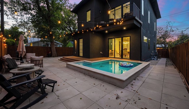 Modern East Austin Stay near Rainey St, Dining & Lady Bird Lake | The Ashlee