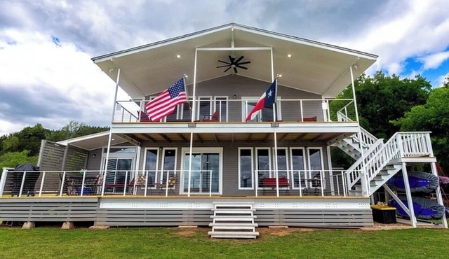 Modern Lake Grandbury Waterfront Home!