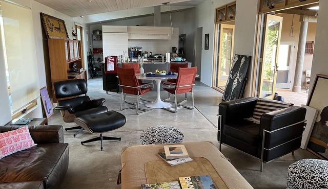 Modern Ranch on 27 acres 18 min from Santa Fe in Santa Fe