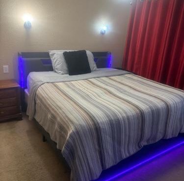 Modern Texas Stay Just Minutes from DFW Attraction