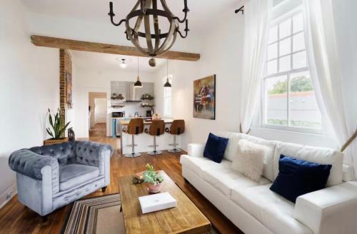 Modern Victorian House With Relaxing Courtyard - Near FQ in New Orleans