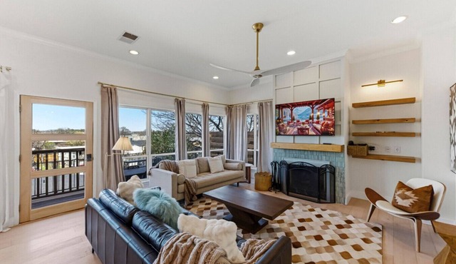Modern Zilker Retreat | Downtown Views + Walk to ACL & Barton Springs