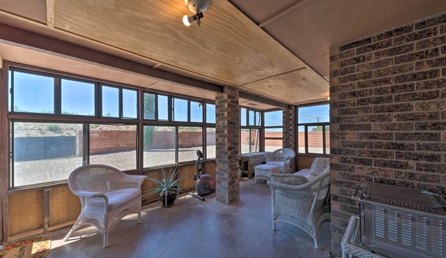 Mountain View Desert Home - 25 Mins to White Sands
