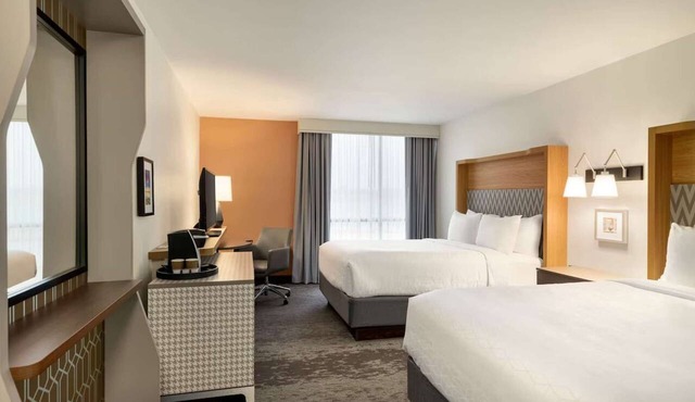 Near Fort Worth Stockyards | Pool + Restaurant