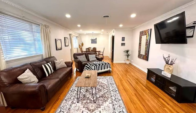 Net Patio/Swimming/Games/Pet Friendly