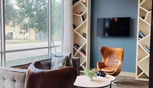 New Downtown! Luxury 1-bedroom condo with AC, WiFi in delightful Houston