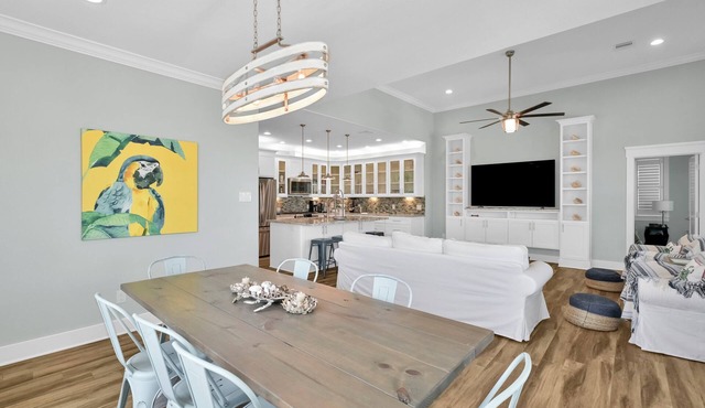 New Elegant Coastal: Outdoor living, kayaks