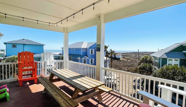 Ocean Outlook | Spacious Home + Community Pool