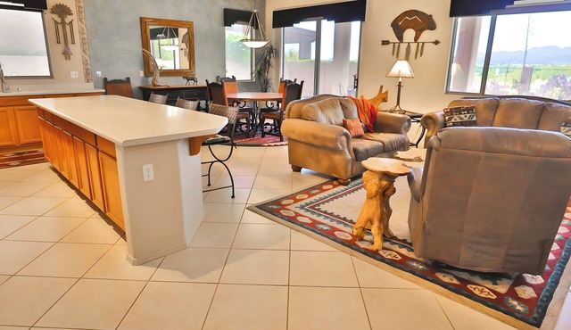 Oozing with Southwestern charm - 2bed/2ba in Oro Valley