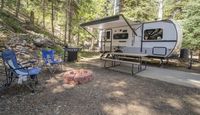Outdoor Glamping Fully Setup RV BS89
