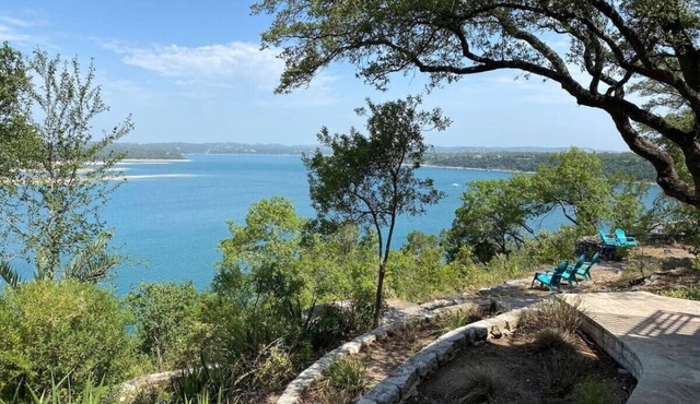 'Overlook Landing'- Lake Views! Hot Tub | Secluded