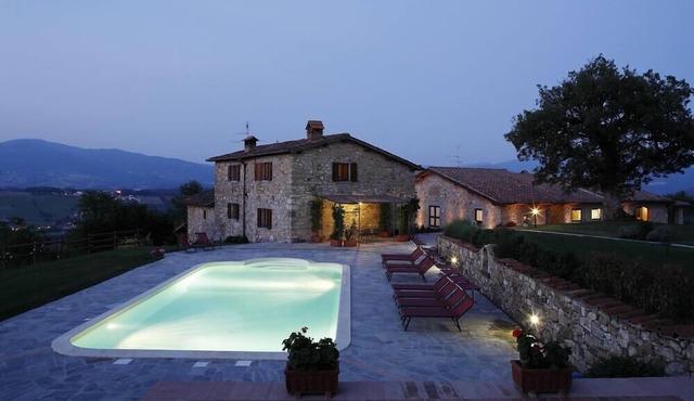 Panoramic villa with heated pool, party room and catering on demand in Poppi