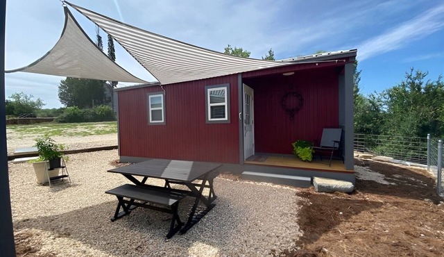 Peaceful Cabin on the Colorado River. Very close to Colorado Bend State Park