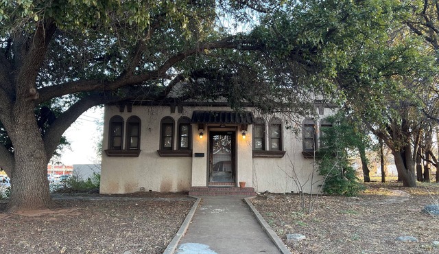 Perfect 3-bedroom home in charming Sweetwater