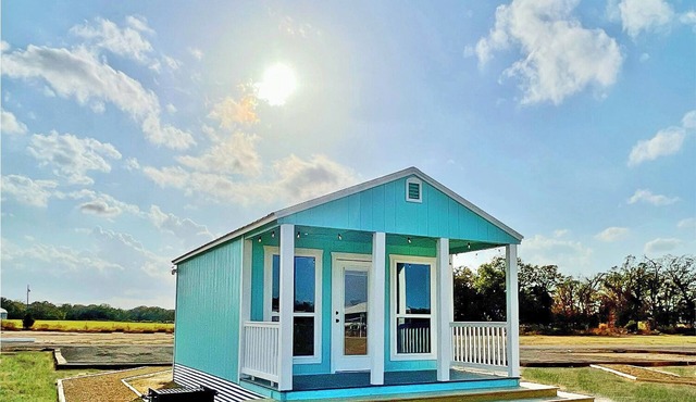 Perfect fishing, art & food location - Blue Surf Cabin #6 Quitman, Tx