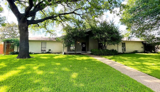 Pet-friendly 4-bedroom PLUS Office and Hot Tub