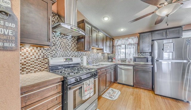 Pet-Friendly Alamogordo Home 16 Mi to White Sands!