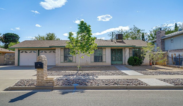Pet-Friendly El Paso Home ~ 9 Mi to Fort Bliss!